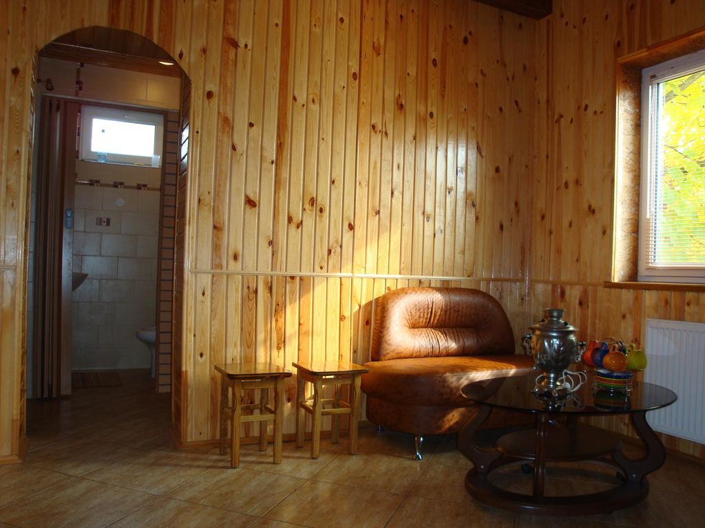 Vyshenka Guest House Yaremche Exterior photo