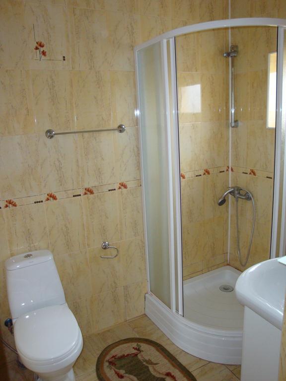 Vyshenka Guest House Yaremche Room photo